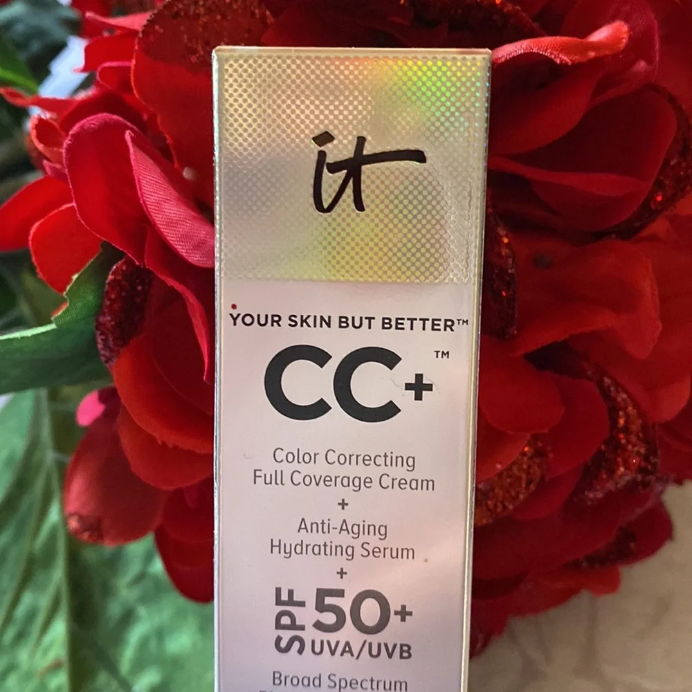 Last One! It Cosmetics CC+ Cream Neutral Medium - Picture 2 of 6